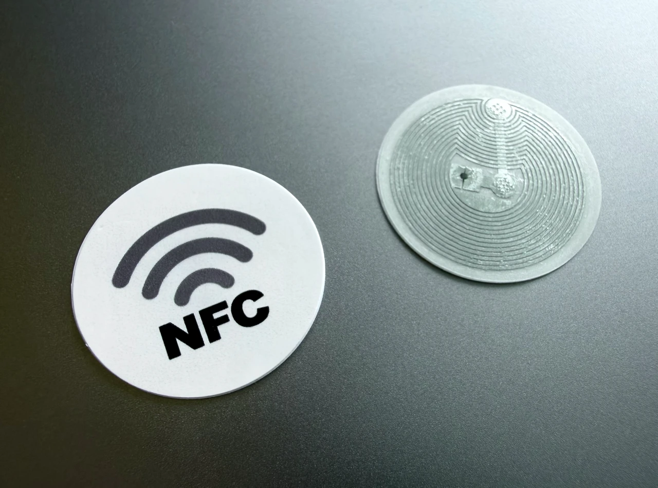 2026 Bağlantılı Paketleme Anketi: Markalar Neden NFC ve QR Kodlarını Eşleştiriyor